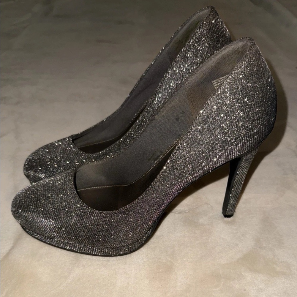 Fioni Night Women’s Grey Glitter Heels- Size 10